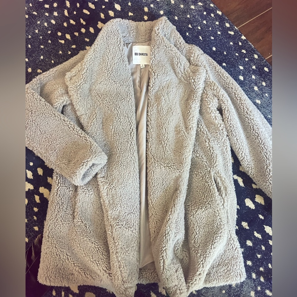 BB Dakota furry coat size small GUC